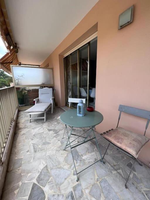 אנטיב Le Pinede - Apt 4 Prs- Parking - Clim - 500M Plages מראה חיצוני תמונה
