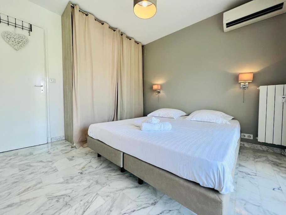 אנטיב Le Pinede - Apt 4 Prs- Parking - Clim - 500M Plages מראה חיצוני תמונה